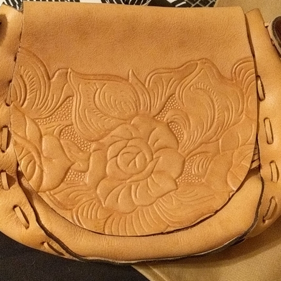 Patricia Nash tooled pink canteen bag purse - Picture 9 of 9